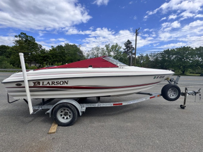 2004 Larson SEI 180 Bowrider 135HP w/Trailer