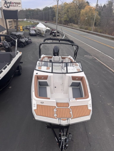 2026 Starcraft SVX 230 DC OB