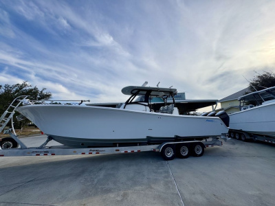 2023 Front Runner Center Console