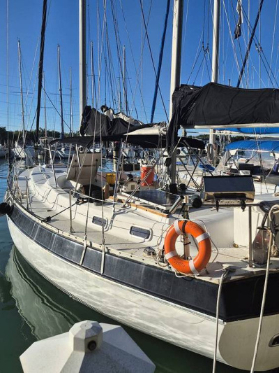 1976 Morgan Out Island 41