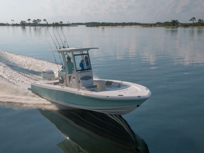 2022 Robalo 246 Cayman