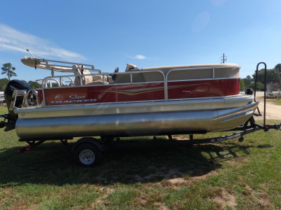 2025 Tracker PB18 25