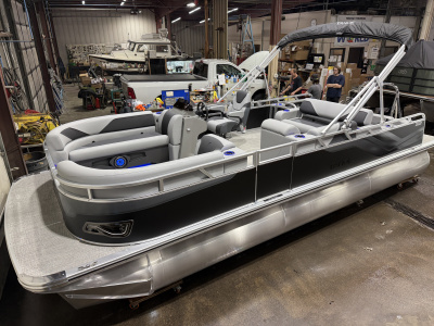 2026 Tahoe Sport 2385 Swingback (VRB) Tritoon & Honda 4-Stroke EFI