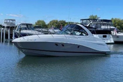 2017 Rinker EX 320