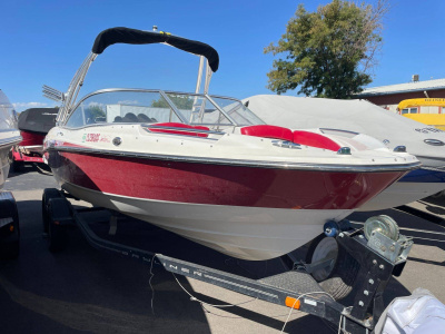 2013 Bayliner 215 B Flight Seies