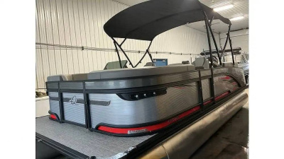 2023 Qwest M-CLASS 8520 RLS-RT