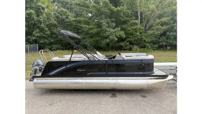 2023 Qwest E-CLASS 20 RLS