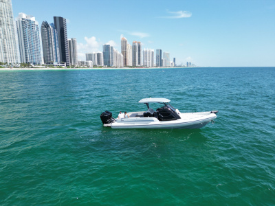 2025 Ranieri Cayman 38 Executive