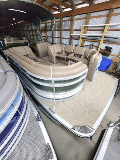 2022 Bennington 25RSB Tritoon w/300hp Yamaha