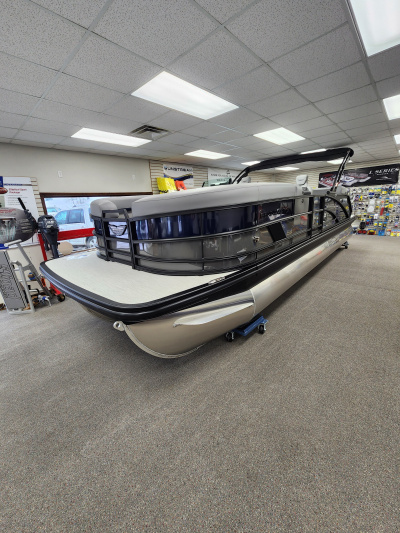 2026 Bennington 24 MSB Tritoon w/200hp Yamaha