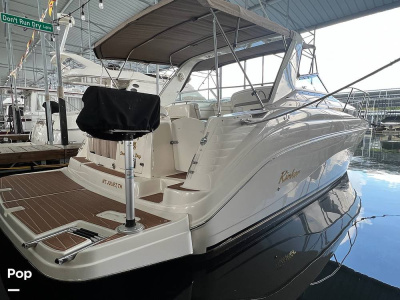 2004 Rinker 342 Fiesta Vee