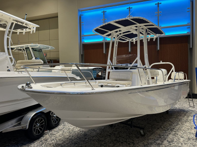 2026 Boston Whaler 190 MONTAUK