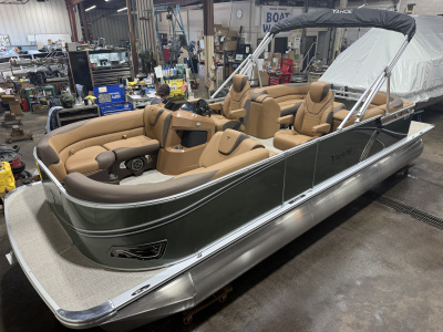 2026 Tahoe LTZ 2385 Quad Lounge & Honda 4-Stroke EFI