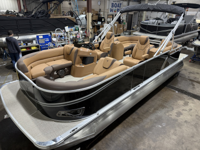 2026 Tahoe LTZ 2385 Quad Lounge & Honda 4-Stroke EFI