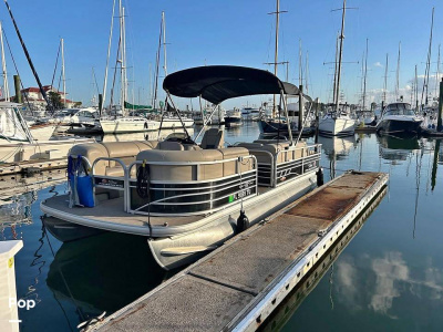 2023 Sun Tracker 22 DLX