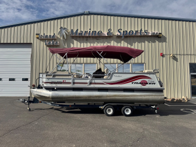 1997 Sun Tracker 21 Party Barge