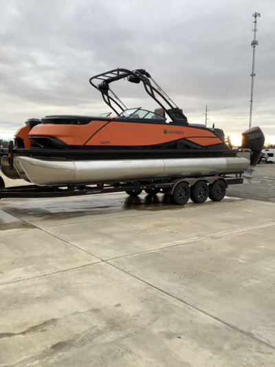 2025 Godfrey GODFREY XP 2700W-TWIN 400 MERCURY R