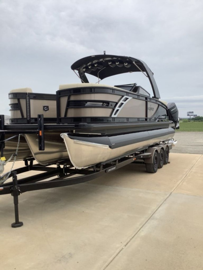 2025 Godfrey San Pan Twin ULW 2700