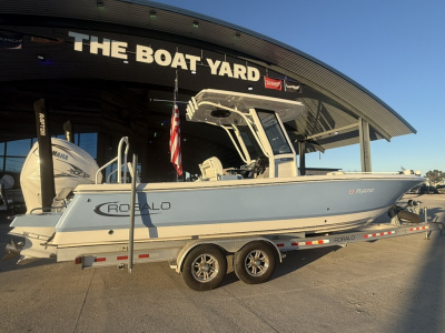2022 Robalo 266 Cayman