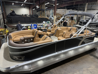 2026 Tahoe LTZ 2385 Quad Lounge & Honda 4-Stroke EFI