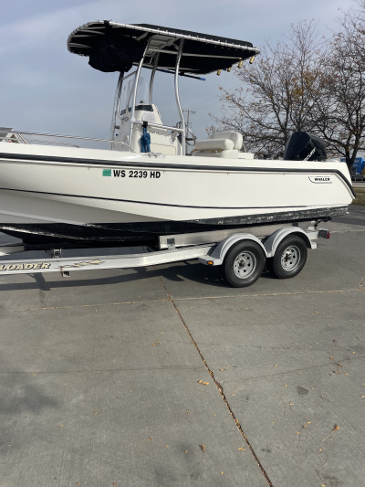 2004 Boston Whaler 210 outrage