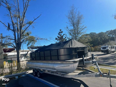 2023 Bentley 220 FNC