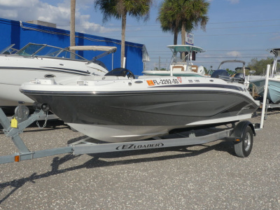 2020 Hurricane SunDeck Sport 185 OB