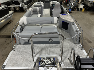 2025 Tahoe Cascade 2385 Cruise Rear Bench (CRB) & Honda 4-Stroke EFI