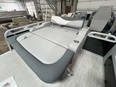 2025 Tahoe LTZ 2385 Swingback (VRB) & Honda 4-Stroke EFI