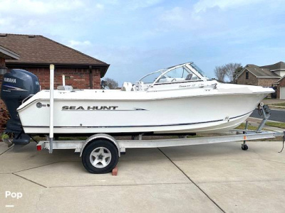 2010 Sea Hunt Escape 207 LE