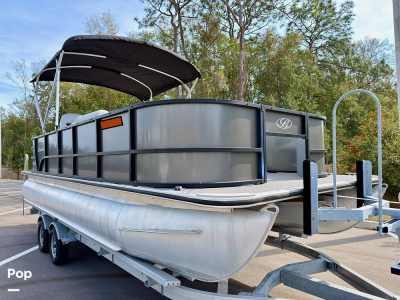 2023 Bentley 220 FNC