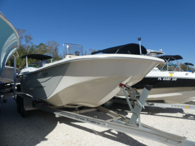 2015 Carolina Skiff DLV Series 198