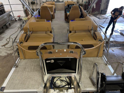 2025 Tahoe Cascade 2385 Quad Lounge Shift SS & Honda 4-Stroke EFI