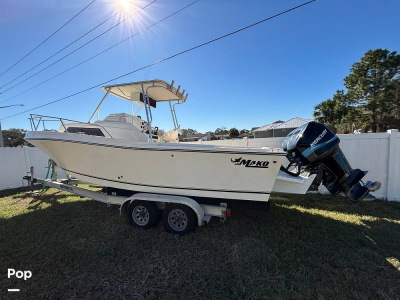 1989 Mako 261