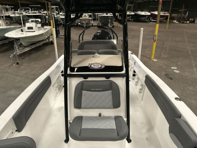 2024 Nautic Star 231 Hybrid