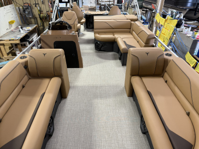 2026 Tahoe Sport 2385 Rear Fish & Honda 4-Stroke EFI