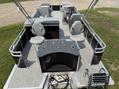 2026 Tahoe Sport 2385 Rear Fish & Honda 4-Stroke EFI