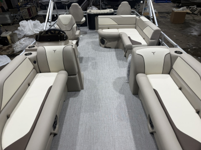 2026 Tahoe Sport 2185 Rear Fish & Honda 4-Stroke EFI