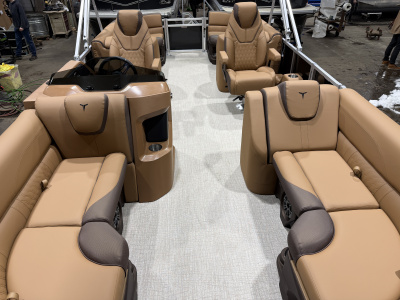 2026 Tahoe LTZ 2385 Quad Lounge & Honda 4-Stroke EFI