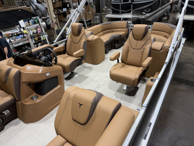 2026 Tahoe LTZ 2385 Quad Lounge & Honda 4-Stroke EFI