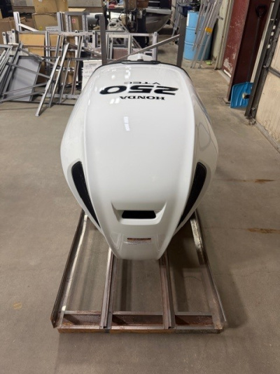 2025 Honda 250HP 4-Stroke EFI 25" XL *New*