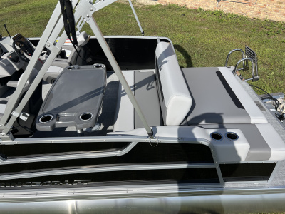 2026 Princecraft Vectra 23 RL SS Swingback Pontoon & Mercury 4-Stroke EFI