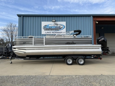 2026 Sun Tracker Fishin' Barge® 22 DLX