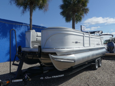 2026 Sun Tracker Party Barge® 22 RF XP3