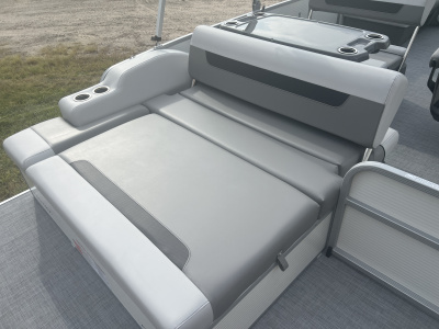 2026 Princecraft Vectra 23 RL Dinette Swingback Pontoon & Mercury 4-Stroke EFI