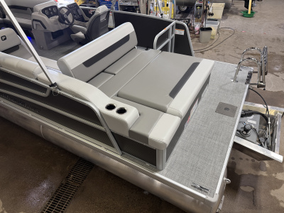 2026 Princecraft Vectra 23 RL Swingback Lounge Pontoon & Mercury 4-Stroke EFI