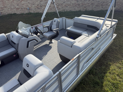 2026 Princecraft Vectra 21 Cruise Lounge Pontoon & Mercury 4-Stroke EFI