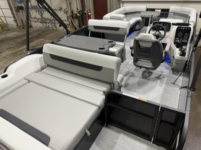 2026 Princecraft Vectra 23 RL Dinette Swingback Pontoon & Mercury 4-Stroke EFI