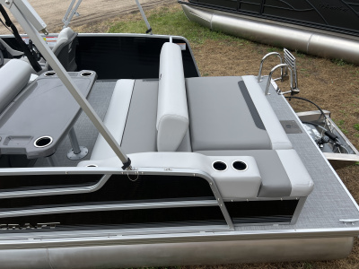 2026 Princecraft Vectra 23 RL Dinette Swingback Pontoon & Mercury 4-Stroke EFI