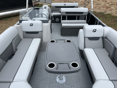 2026 Princecraft Vectra 23 RL Dinette Swingback Pontoon & Mercury 4-Stroke EFI